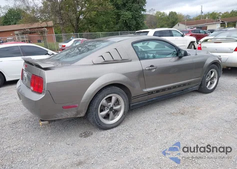 2005 Ford Mustang V6 Deluxe/V6 Premium из США, поврежденный, VIN 1ZVFT80N355238167